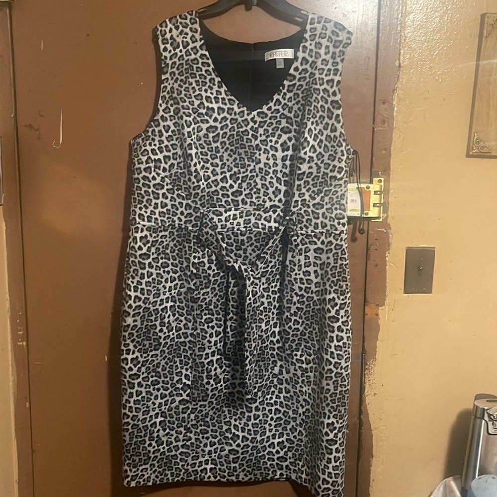 Print Dress in black and gray